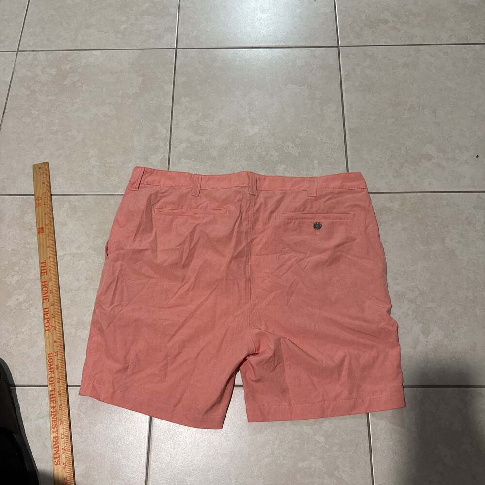 Margaritaville Men's Coral Casual Shorts Size 40 with Palm Tree Button - Picture 4 of 4